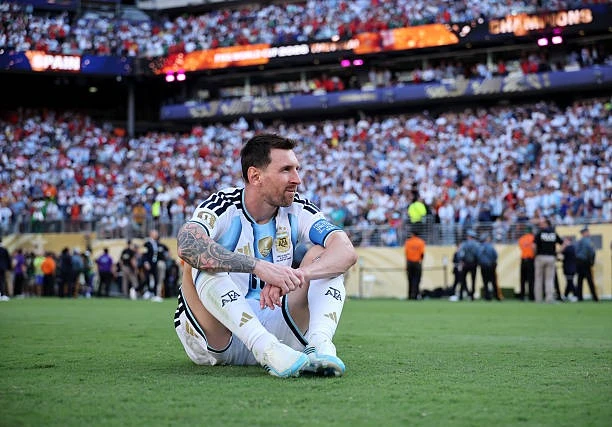 ميسي يودّع مونديال 2026 بهزيمة قاسية أمام إسبانيا