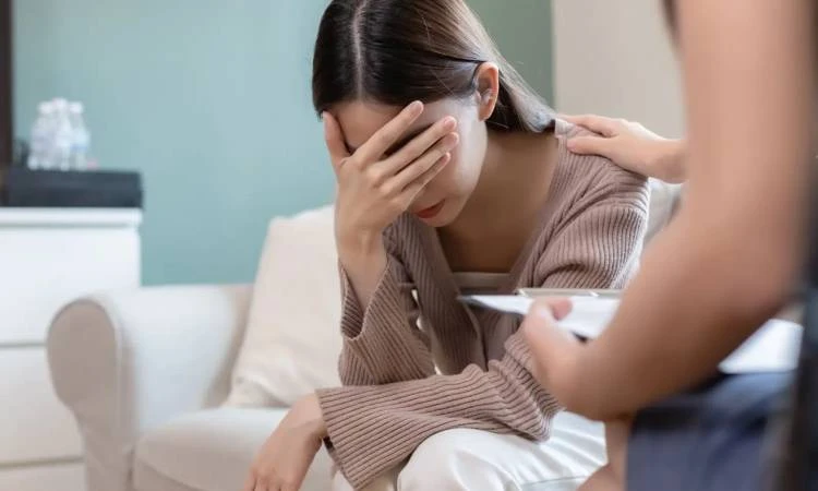 لماذا يستيقظ القلق في موسم الثانوية العامة حتى لدى من تجاوزوها؟