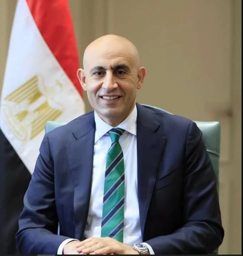 وزير التعليم يجتمع مع أوائل الثانوية العامة اليوم