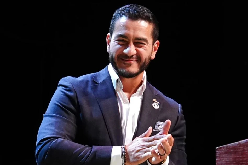 عبد الرحمن السيد… طبيب مصري أمريكي على أعتاب تاريخ جديد في مجلس الشيوخ؟