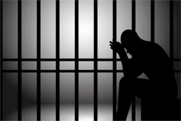 السجن 7 سنوات وغرامة 50 ألف جنيه لسائق دهس شخصًا وأصاب سيدتين تحت تأثير الحشيش في الوراق