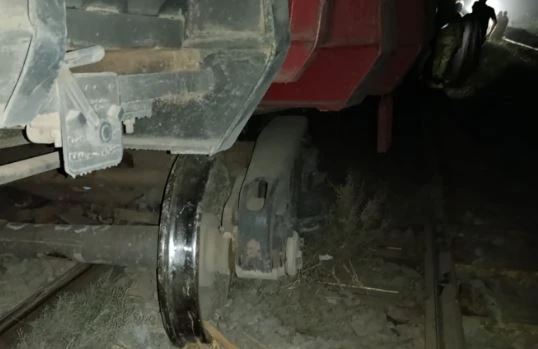 خروج قطار بضائع عن مساره في محطة إمبابة دون وقوع إصابات