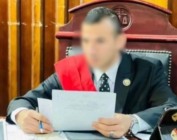 القاضي المنتحل يروي تفاصيل اختراقه لمحكمة شمال القاهرة: دفعات مالية صغيرة لموظفين مكنته من تصوير مشاهد الخداع