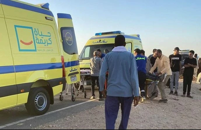 حادث انقلاب ميكروباص على الصحراوي الغربي بالمنيا يسفر عن وقوع 8 مصابين