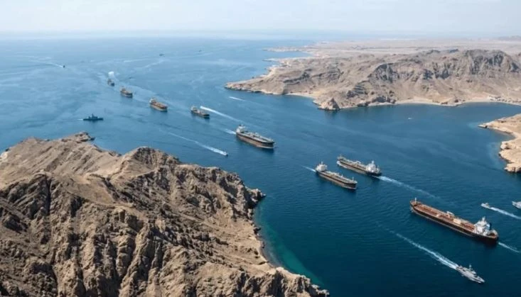 البرلمان الإيراني يبحث تشريعًا يمنع مرور السفن الأمريكية والإسرائيلية عبر مضيق هرمز