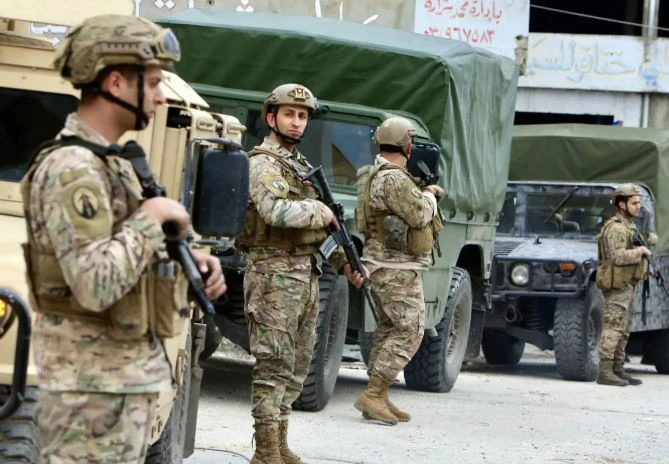 الجيش اللبناني ينتشر في المنصوري ويفتح الطرقات استعداداً لعودة النازحين
