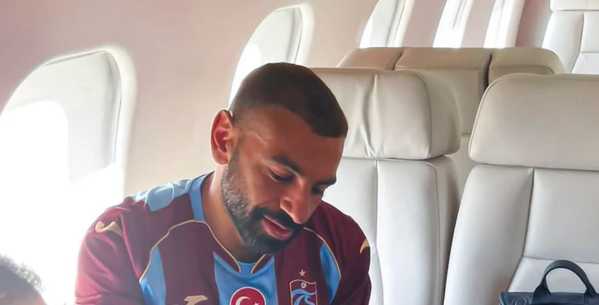 محمد صلاح يختار طرابزون سبور.. صفقة مدوية تشعل حماس الجماهير وتُحدث طفرة في المبيعات