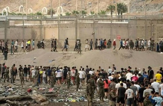 إسبانيا تمنح روما مهلة حتى الأحد لرفع القيود الحدودية على خلفية تداعيات سبتة