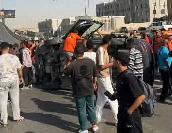 إصابة شخصين في انقلاب سيارة ملاكي على محور جمال عبد الناصر بالتجمع الخامس