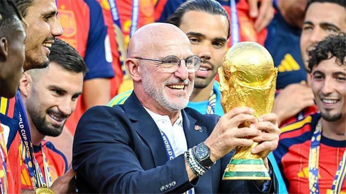 دي لا فوينتي: جائزة الأفضل يجب أن تذهب إلى الإسبان