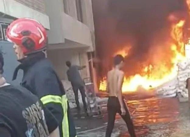 السيطرة على حريق اندلع في مصنع بلاستيك بمنطقة عبد القادر غرب الإسكندرية