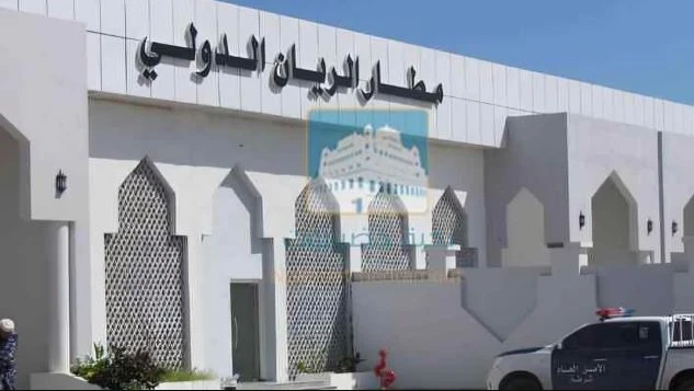 هجوم بمسيّرات يهزّ مطار الريان بالمكلا والحوثيون يعلنون المسؤولية