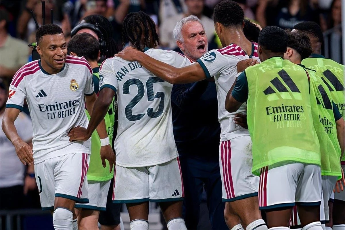 مورينيو أمام الكلاسيكو: هل يعتمد على كامافينجا لكبح برشلونة؟