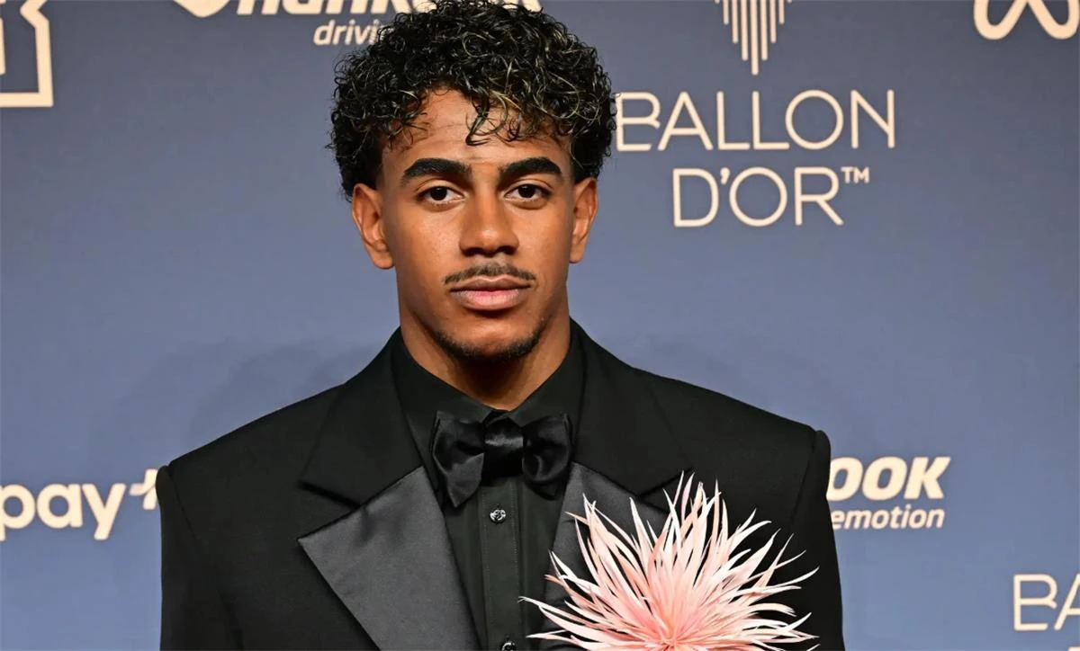 لامين يامال يتوج بجائزة كوبا لأفضل لاعب شاب للعام 2026