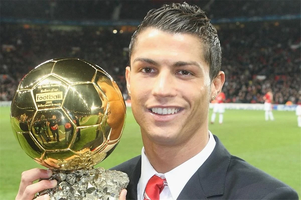 رونالدو بعد فوزه بالأفضل: حصاد موسم 2007/2008 مع مانشستر يونايتد