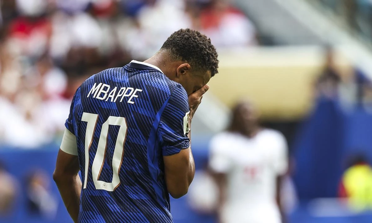 الاتحاد الفرنسي يراقب أزمة مبابي مع الصين ويرى أنه لن يتضرر