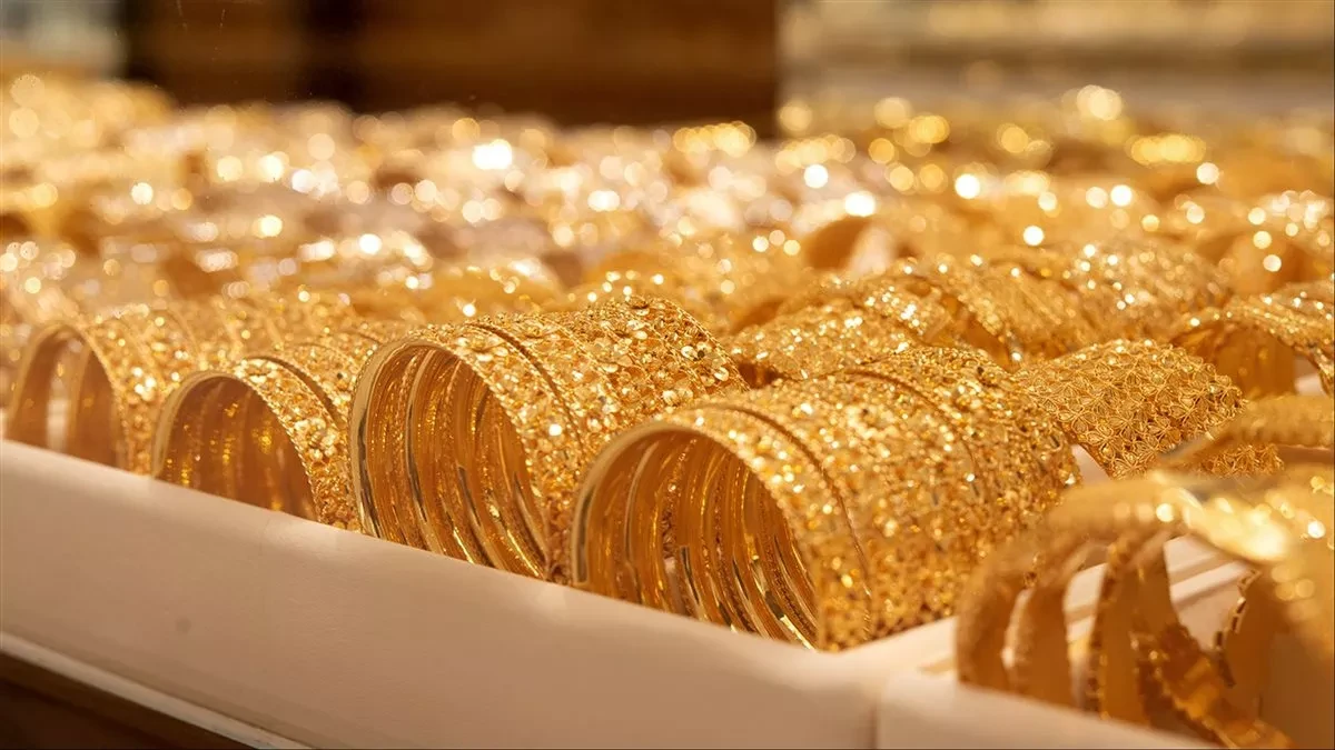 الذهب يتراجع 10 جنيهات في الجرام بالسوق المصرية مساء الجمعة