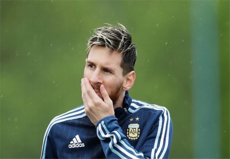 تقارير| "ميسي يفكر".. برشلونة يعيش أوقاتاً صعبة بعد إمكانية رحيل اللاعب ولكن!