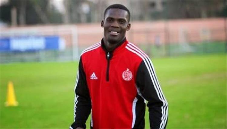 مصدر يكشف لـ"بطولات" حقيقة توسط أحد أفراد بعثة المنتخب لتعاقد أونداما مع الأهلي