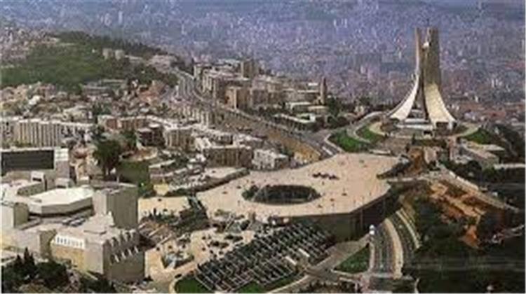 الجزائر تطرح مناقصة لشراء 90 ألف طن من زيت الغاز في يونيو