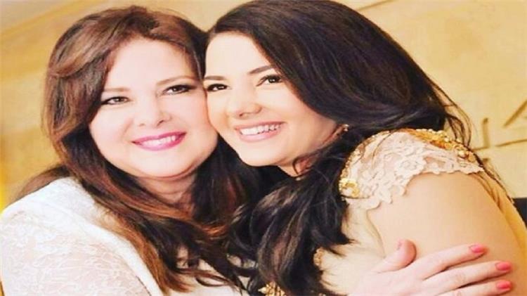 دنيا سمير غانم تكشف عن الحالة الصحية لوالدتها "والله العظيم دعاؤكم هو اللي بيصبرنا ومخلينا نقدر نقف على رجلينا"