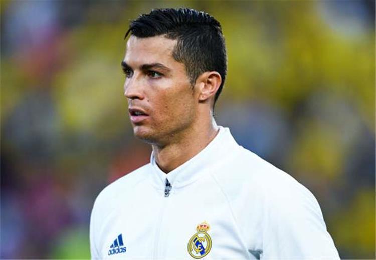 مستقبل النجوم.. كريستيانو رونالدو يؤكد استمراره في الملاعب لمدة عشر سنوات قادمة!