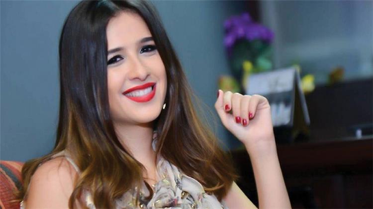 ليلى ابنة محمد حلاوة من زوجته الأولى تهاجم ياسمين عبد العزيز "أنت عمرك ما كنتي كويسة"...ما الحكاية؟
