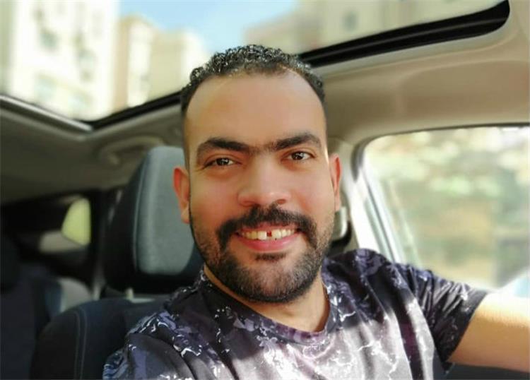 خالد عليش يعيش قصة حب ويعلن قرب خطوبته بعد فترة من طلاقه.. ما الحكاية؟