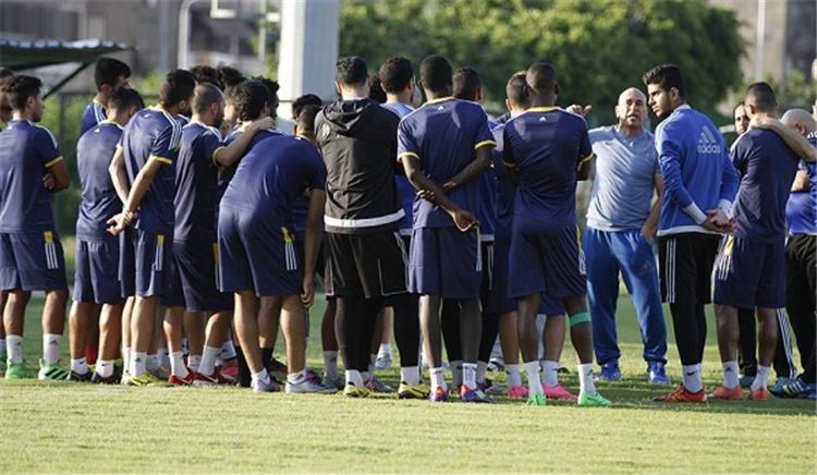 التوأم يغيب عن تدريبات المصري.. وحضور جماهيري قوي