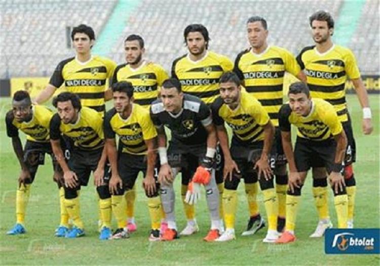 كارتيرون يعلن عن كتيبة مواجهة الأهلي