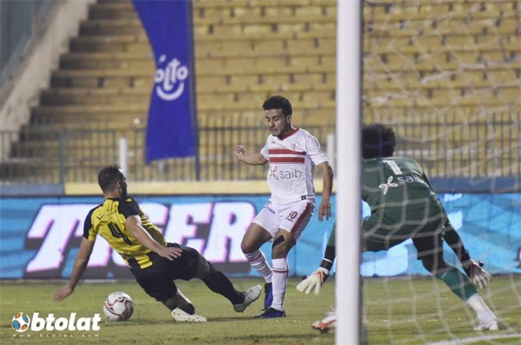 أحمد الشناوي يكشف مدى أحقية الزمالك في ركلة جزاء أمام المقاولون العرب