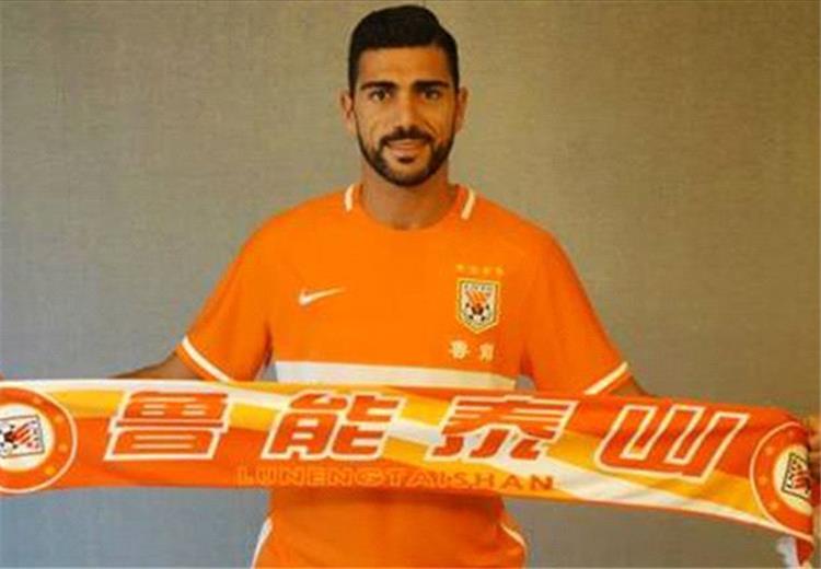 رسمياً.. نادي شادونج ليونج الصيني يتعاقد مع نجم منتخب إيطاليا