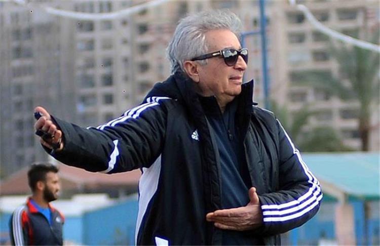 حلمى طولان ..هل تعاني مصر من أزمة في مركزي الظهير؟