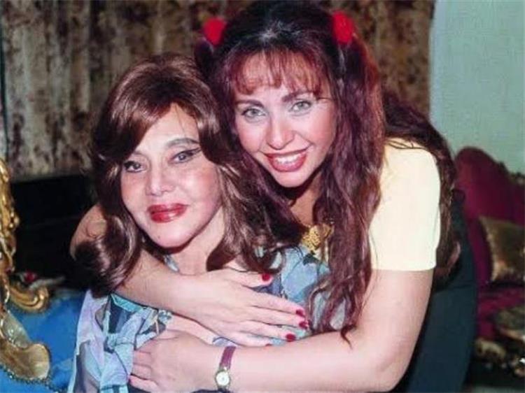 زوج غادة نافع يكشف وصية ماجدة الصباحي بخط يدها