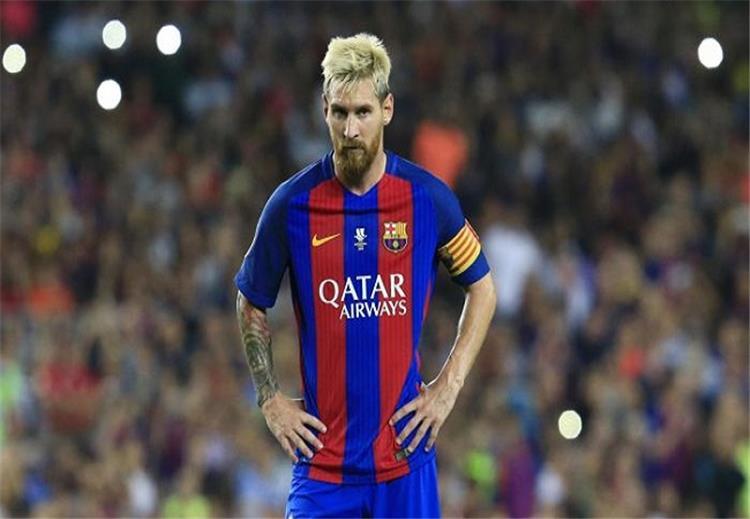 تقارير.. ميسي يستخدم ورقة "مانشستر سيتي" لتجديد عقده مع برشلونة براتب خيالي