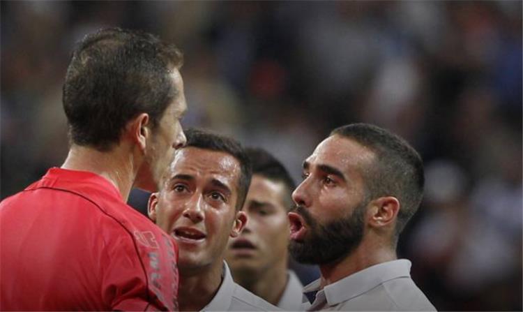 تصريحات.. كارفاخال: حاولنا أن نفعل كل شيئ ولكن لم نستطع.. الحكم كان خاطئ في إضافة الوقت بدل من الضائع