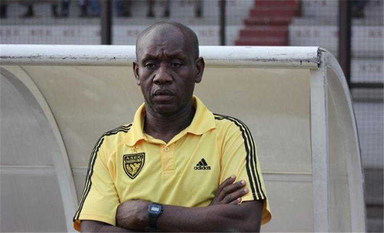 المدير الفني لأسيك: الأهلي توج بالدوري المحلي ولكن الأبطال يختلف