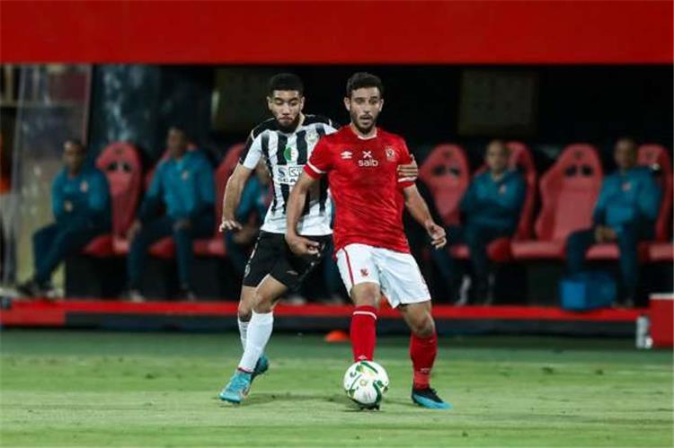 وفاق سطيف: رفضنا "مراوغات" الزمالك في صفقة قندوسي.. واللاعب أراد الأهلي