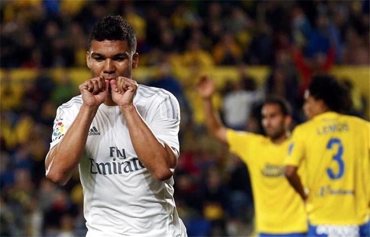  نادي إنجليزي مستعد لدفع 50 مليون يورو من أجل التعاقد مع كاسيميرو