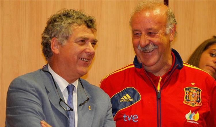 فشل اليورو... ديل بوسكي يتخذ قراره بالرحيل عن إسبانيا