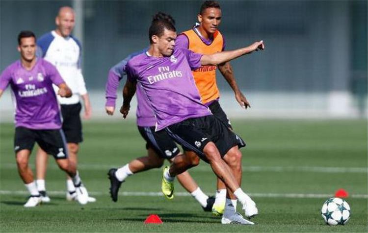 أخبار.. بيبي يعود لتدريبات ريال مدريد قبل مباراة دورتموند