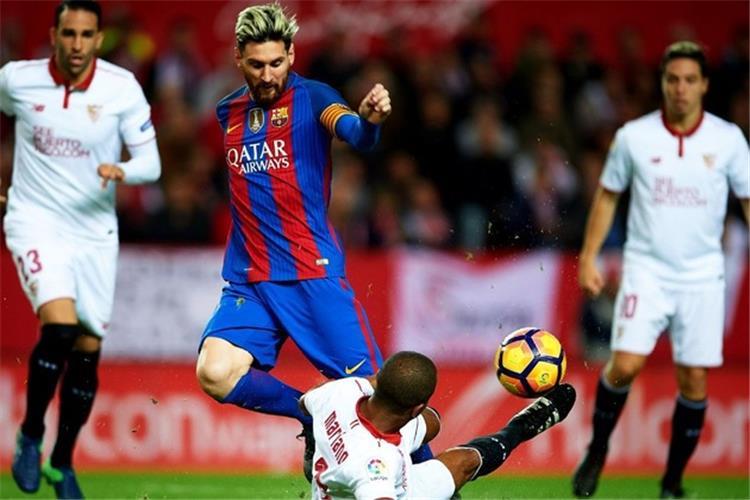 تصريحات .. لاعب إشبيلية: برشلونة يفوز لأنه يملك أفضل لاعب في التاريخ