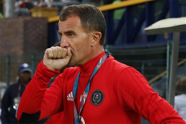 الأهلي يتواصل مع ميتشو ويتوجه له بطلب قبل التوقيع للزمالك