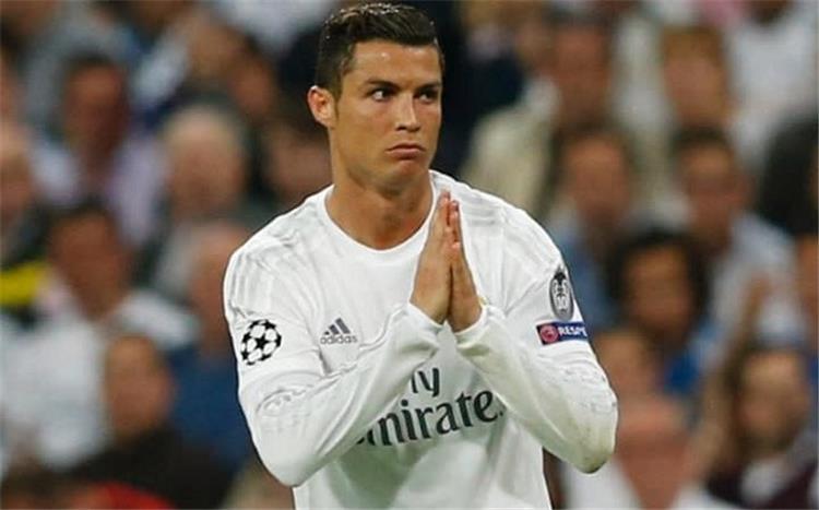 تصريحات.. لاعب برشلونة السابق: كريستيانو رونالدو الأحق بالفوز بالكرة الذهبية هذا الموسم