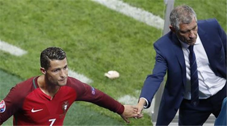 تصريحات.. مُدرب البرتغال يكشف أهمية تواجد لاعب بقيمة رونالدو في قائمة المنتخب