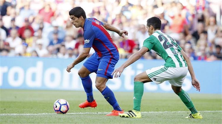 تصريحات الليجا.. سواريز: برشلونة دائمًا مُرشح للفوز باللقب