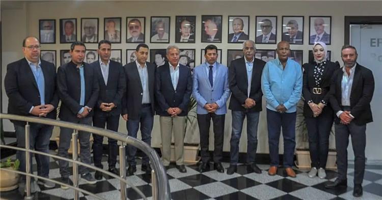اتحاد الكرة يُعلن طريقة تنفيذ قرار إيقاف التعامل مع مرتضى منصور