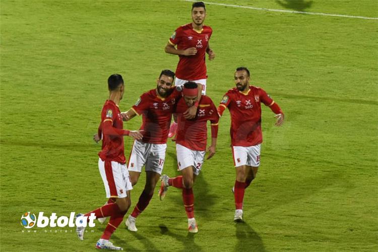 مدرب كايزر تشيفز السابق: الأهلي المرشح الأقوى للفوز بـ إفريقيا.. وموسيماني "ثعلب مكار"