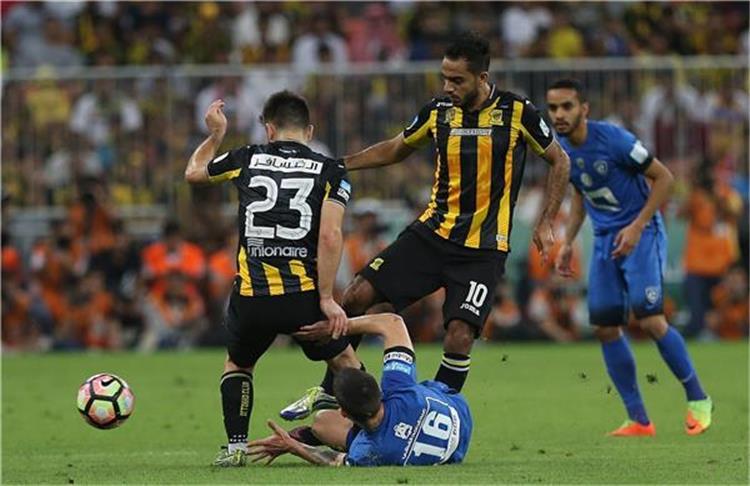 مُحترفين.. كهربا يشارك في تعادل الإتحاد مع الفيصلي والحكم يمنعه اقترابه من السومة