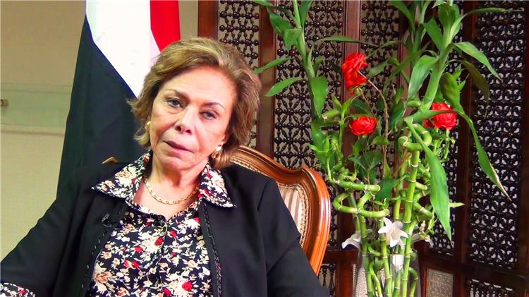   "المرأة العربية" توعى أطفال اللاجئين بمصر بأضرار التدخين 